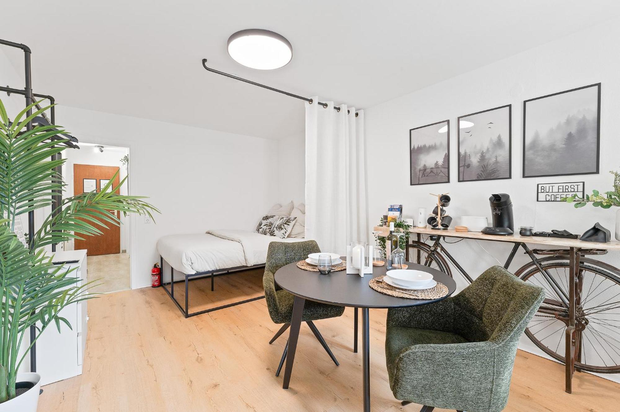 Black Forest Design Apartment *