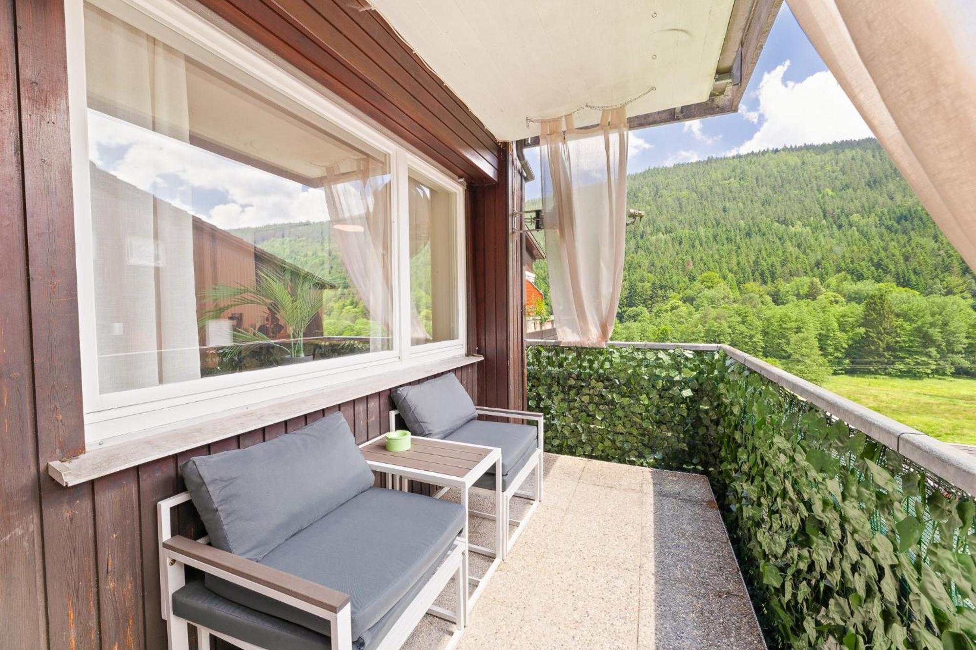 Black Forest Design Apartment *
